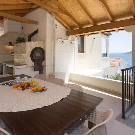 Villa Maestral Vinisce Exterior photo