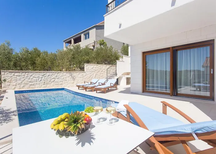 Villa Maestral